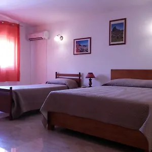 casa-mule.sicilyhotelsitaly.net/